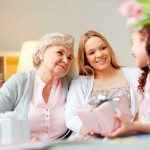 Dicas de presentes para a mãe de cada signo do zodíaco