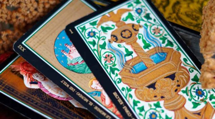 Você Sabe o que é o Baralho Cigano?