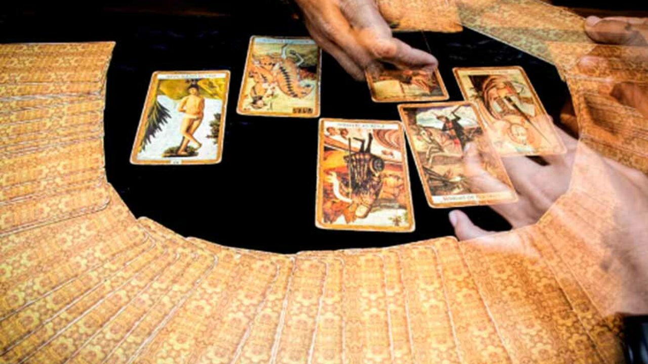 Tarô - O Que é o Jogo de Tarot? Descubra Aqui!