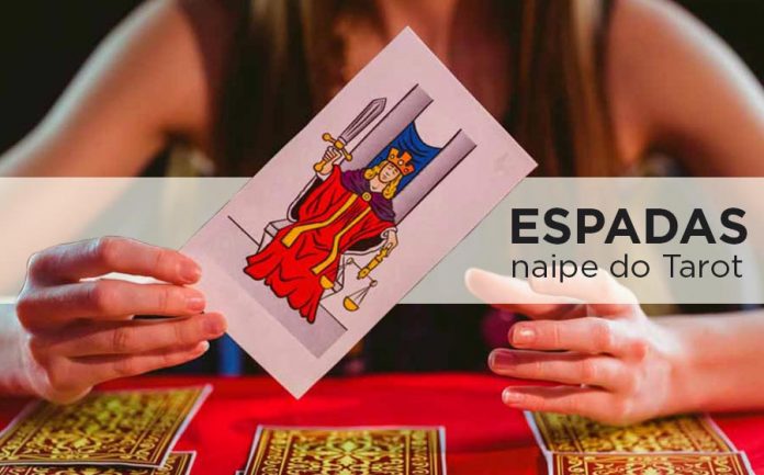 naipe de espadas tarot