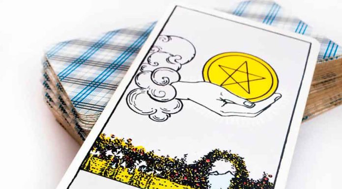 Entenda o Naipe de Ouros no Tarot Cartas do naipe de ouros