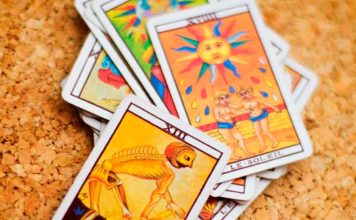 Descubra os segredos e história do Tarot de Marselha marselha tarot