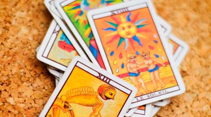 Descubra os segredos e história do Tarot de Marselha marselha tarot