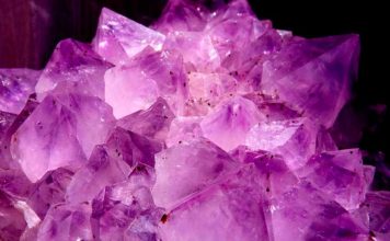 Encontre o Equilíbrio Através do Poder da Ametista pedra ametista