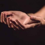 Os benefícios e importância da oração: saiba o significado da oração em nossas vidas significado da oração