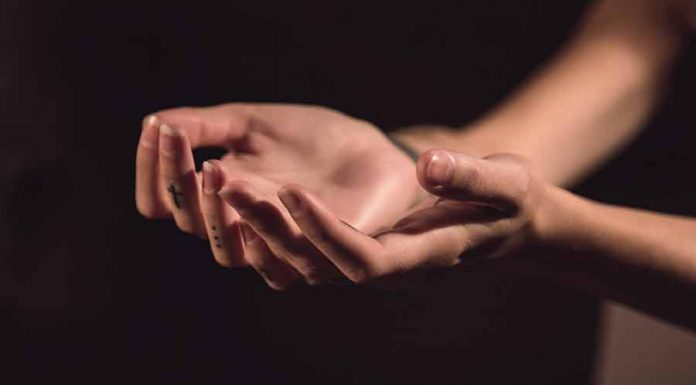 Os benefícios e importância da oração: saiba o significado da oração em nossas vidas significado da oração