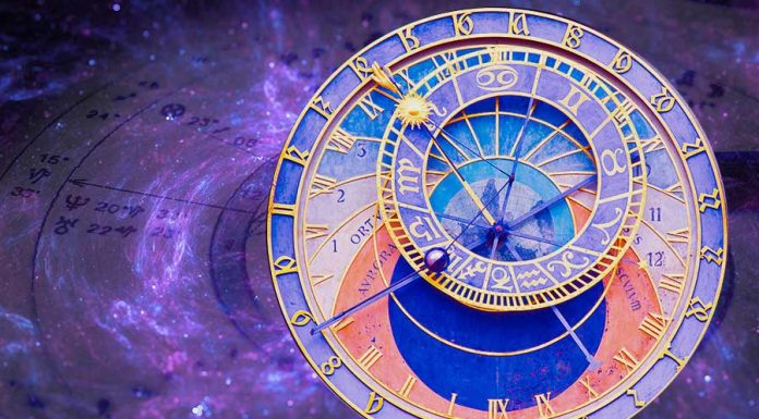 Saiba a diferença de um Mapa Astral personalizado e de um automático mapa personalizado