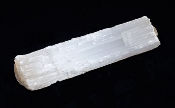 Pedra selenita – Limpeza, energização e sabedoria selenita pedra