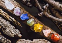 Pedras dos Chakras – Usos e benefícios da ligação entre chakras e cristais