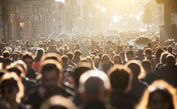 Sonhar com pessoas : sonhar com pessoas mortas, desconhecidas e até da família sonho com pessoas