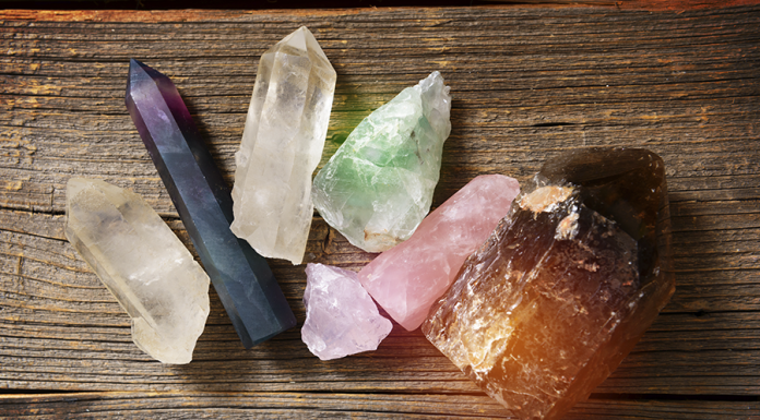 Tudo sobre os Cristais – Como escolher, programar e limpar o seu Cristal – Pelo Consultor Eloi Pedras e Cristais