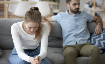 Meu marido tem uma amante – O que devo fazer? – Pelo consultor Roni