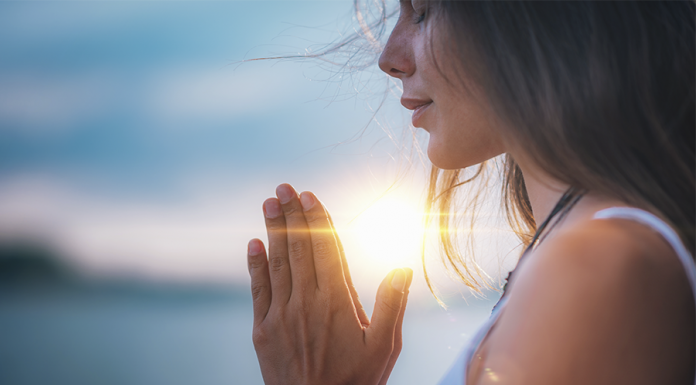 Saiba como fazer uma oração eficaz – Pelo consultor Evandro