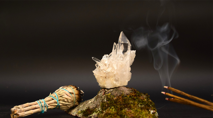 Conheça o incenso de cada signo – saiba qual utilizar para melhorar sua vida! Cada personalidade combina com um aroma, um perfume. Descubra o incenso de cada signo aqui!