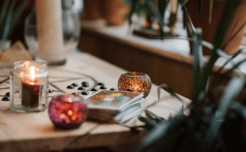 O que perguntar ao baralho cigano? 28 ideias de questões sobre vida amorosa, trabalho, família e dinheiro