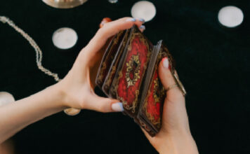 O que são as cartas ciganas? Quais os significados? cartas ciganas baralho