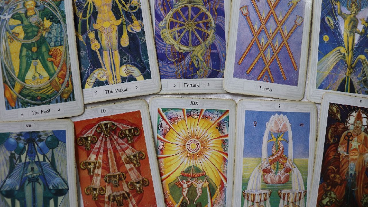 Tarot grátis e muitos outros Oráculos grátis no Vida Tarot