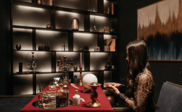 Vidente online: faça uma consulta para descobrir o seu futuro no amor e no trabalho vidente online