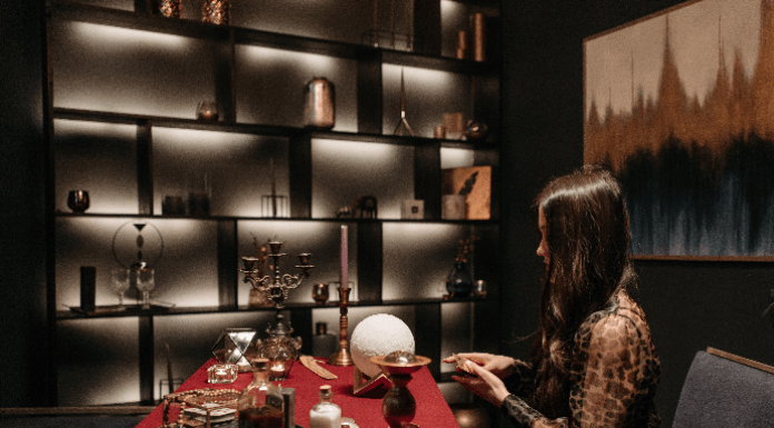 Vidente online: faça uma consulta para descobrir o seu futuro no amor e no trabalho vidente online