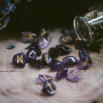 Saiba tudo sobre as Runas – conheça seus significados e origem! Runas mitologia nórdica