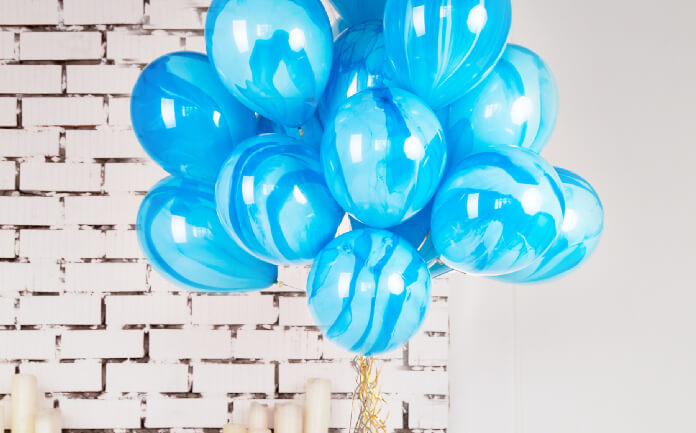 azul no ano novo balões azuis
