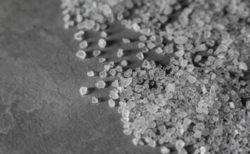 Como fazer o banho de sal grosso para ano novo em 2022? banho de sal grosso 2022 sal grosso