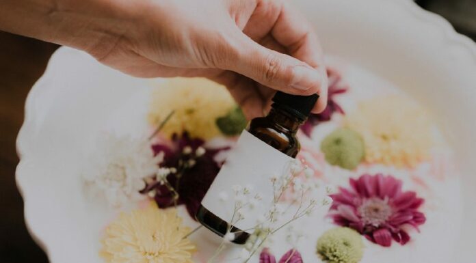 Qual o melhor óleo essencial para atrair o amor?