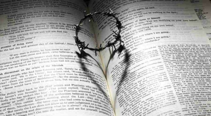 Os três tipos de relacionamento com Deus Os três tipos de relacionamento com Deus