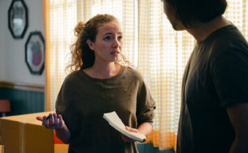 Como perceber os sinais de inveja no relacionamento? sinais de inveja no relacionamento casal discutindo