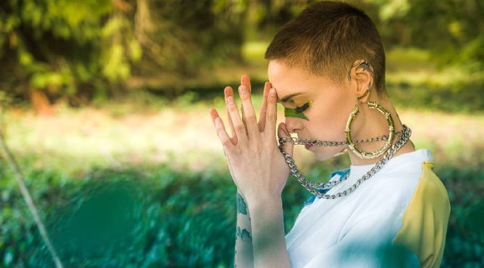 Saiba lidar com as dores do despertar espiritual Dores do despertar Espiritual