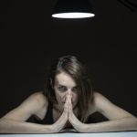 Oração para tirar energias negativas de perto de você Oração para afastar energias negativas