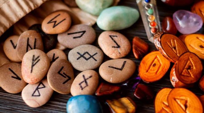 Construa um ano novo melhor com a previsão das runas 2023 runas 2023