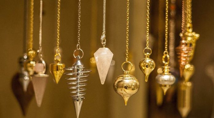 Aprenda o que é pêndulo e como ele pode ser usado pêndulo