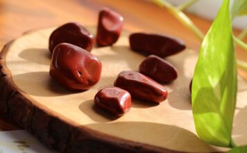 Conheça os poderes e benefícios do cristal Jaspe Vermelho Jaspe vermelho