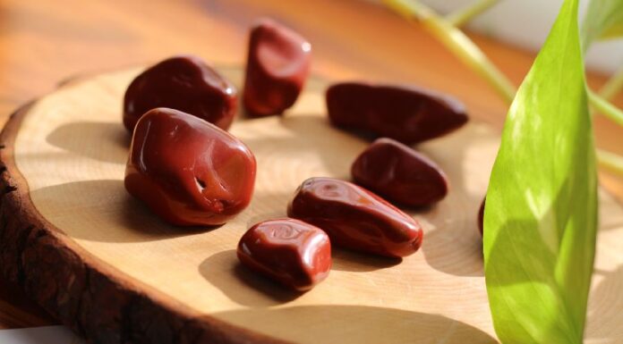 Conheça os poderes e benefícios do cristal Jaspe Vermelho Jaspe vermelho