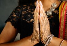 Descubra como elevar suas vibrações com o mantra do dia Mantra do dia