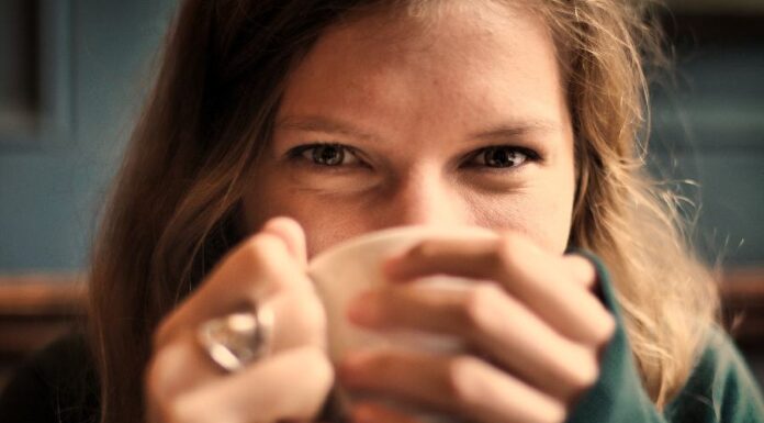 Aprenda a fazer o chá da alegria e conheça seus benefícios. Chá da alegria