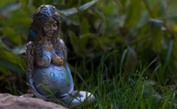 Quem é a Mãe Natureza: significado e formas