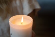 Para que serve a simpatia da vela invertida? Simpatia da vela invertida