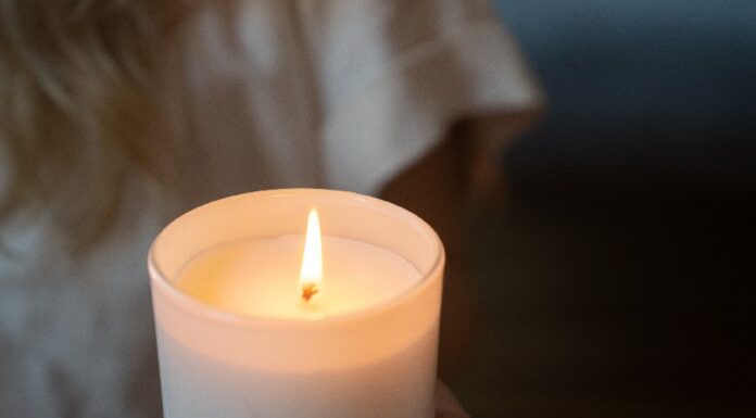 Para que serve a simpatia da vela invertida? Simpatia da vela invertida