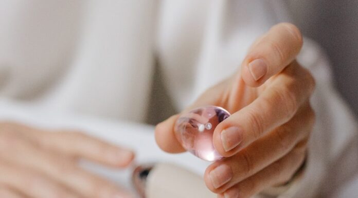 Yoni egg: cristais e a saúde sexual feminina. Yoni egg