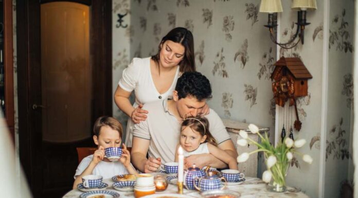 Constelação Familiar: Prós e Contras – Uma Análise Detalhada