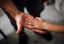 O que o Pai representa na Constelação Familiar: Um olhar de amor e proteção