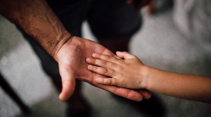 O que o Pai representa na Constelação Familiar: Um olhar de amor e proteção