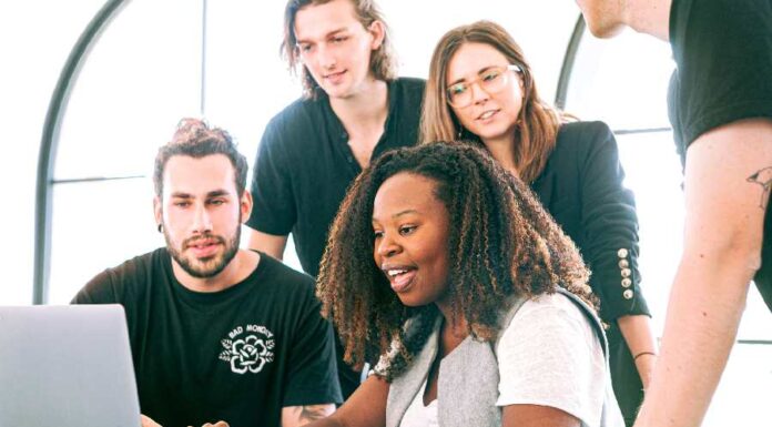 Astrologia na carreira, por Manu Koetz