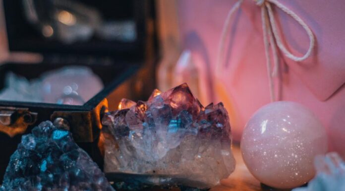 Cristal do Amor para 2024: Desperte a Energia do Amor Cristal do amor