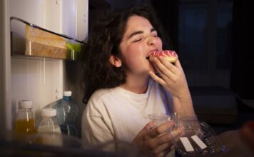 Desvendando a Compulsão Alimentar Através da Astrologia – Por Gopi Yana compulsão alimentar