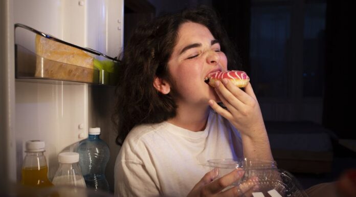 Desvendando a Compulsão Alimentar Através da Astrologia – Por Gopi Yana compulsão alimentar