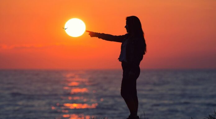 Efeitos da conjunção de Urano e o Sol- por Tatiana Marinho Urano Sol