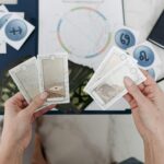 Como o Tarot do amor e a Astrologia podem transformar relacionamentos complicados? Por Tatiana Marinho